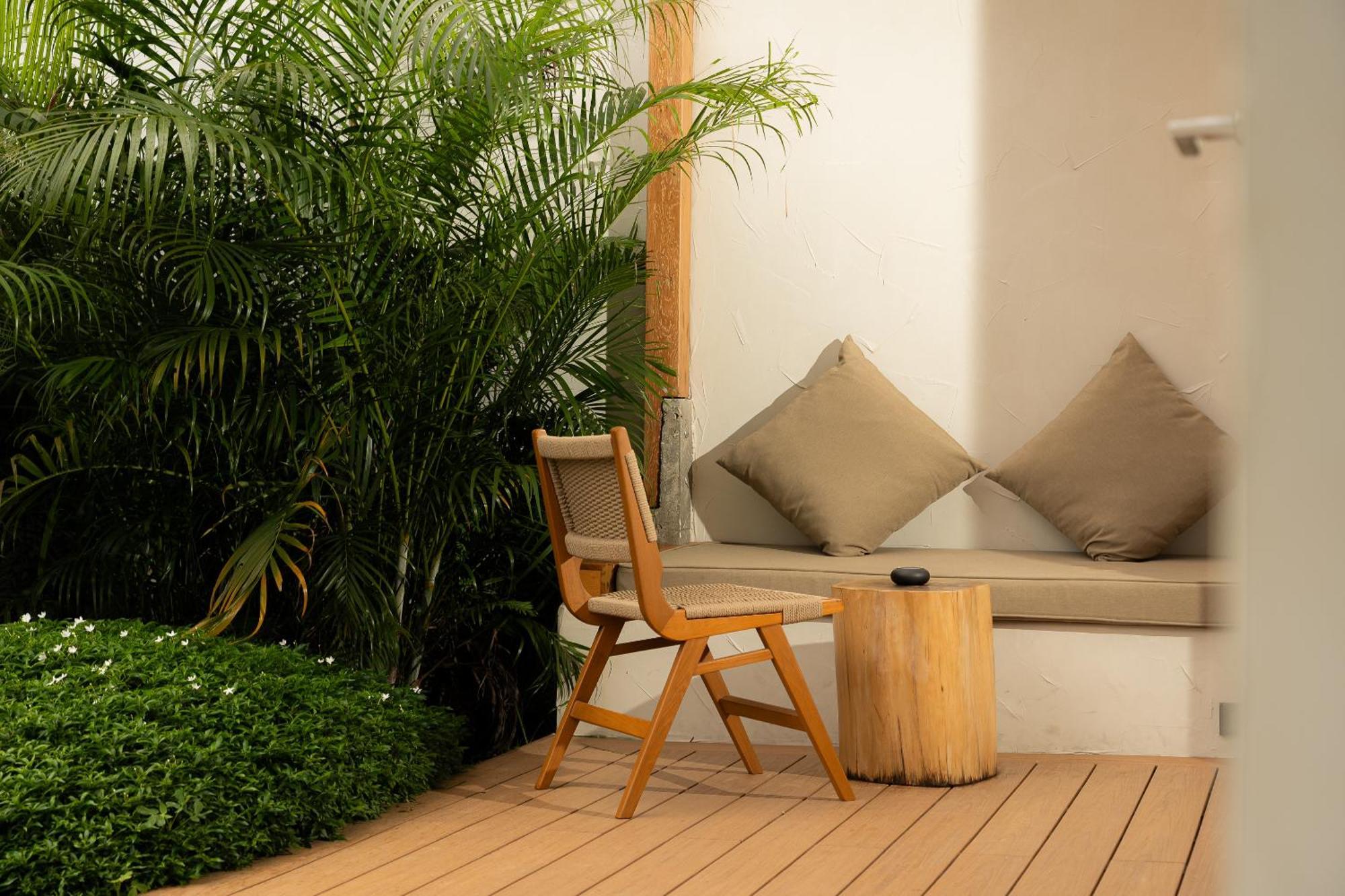 Eden Resort & Villas Phuket Patong Exterior foto